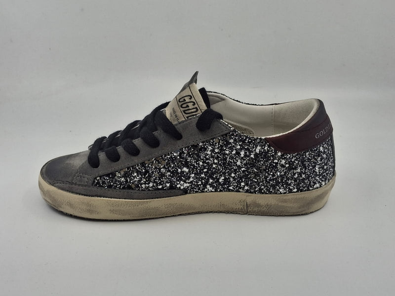 Superstar - Grise étoile noire paillette lacets noir